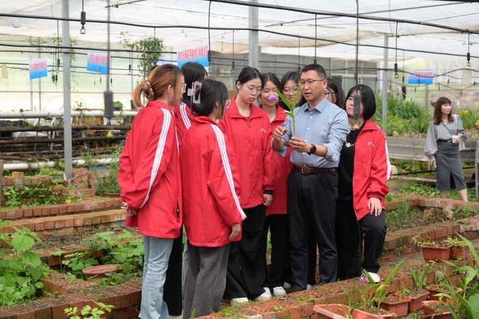 央媒走进济南聚焦“深化产教科融合，培育新质生产力”莱芜调研，助力港澳宝典正版资料高质量发展